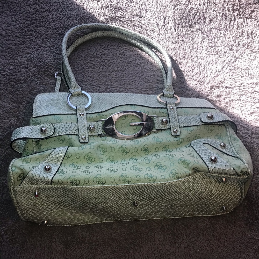 NWOT GUESS purse